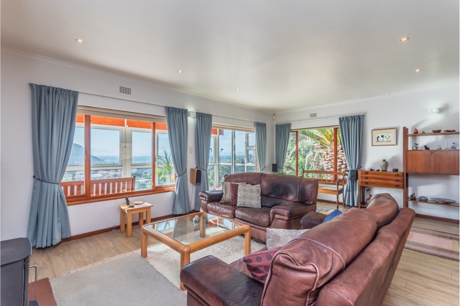 4 Bedroom Property for Sale in Fish Hoek Western Cape